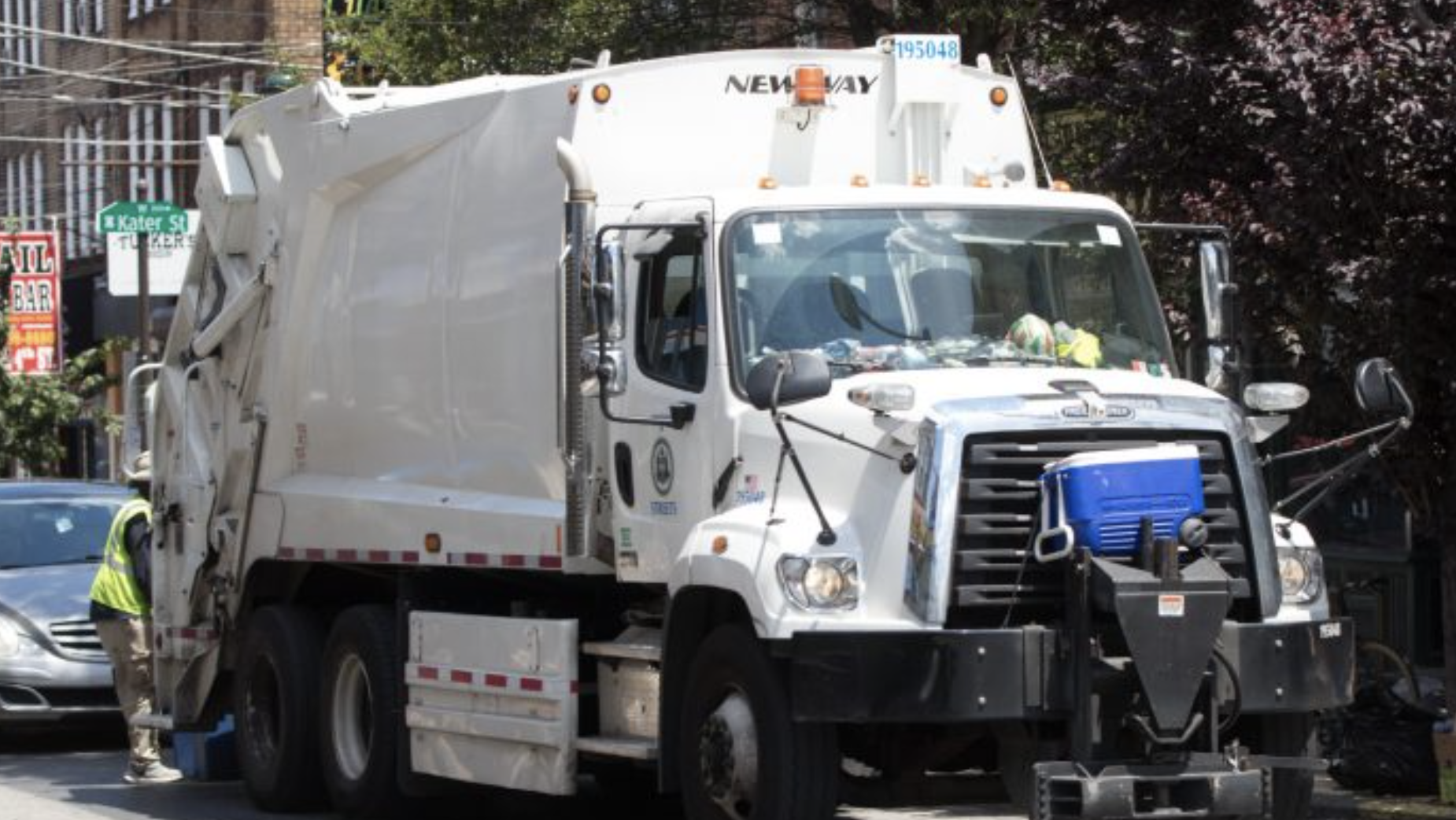 为打击非法倾倒,费城将每周收垃圾两次